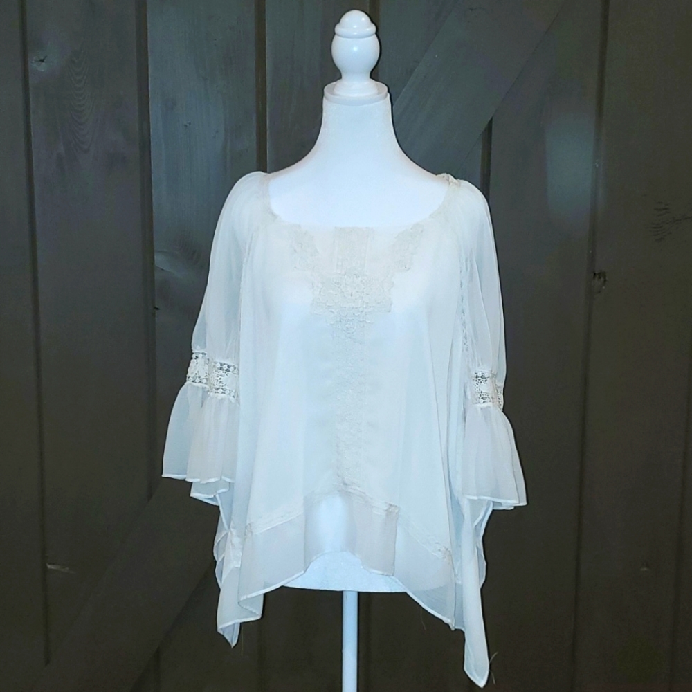 Jennifer Lopez White Peasant Blouse